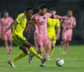 梅西与C罗：历史第一人的争议，该终结了