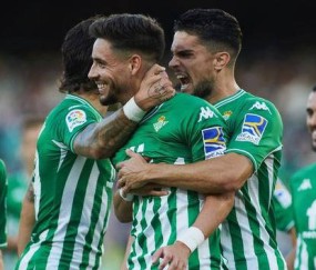 意甲联赛展望：国际米兰稳握胜局，萨索洛与科莫悬念犹存